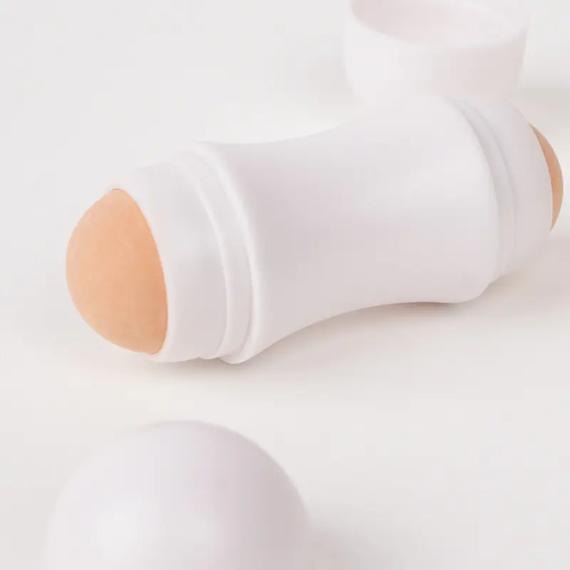 Volcanic Stone Oil-Absorbing Facial Massage Roller 3